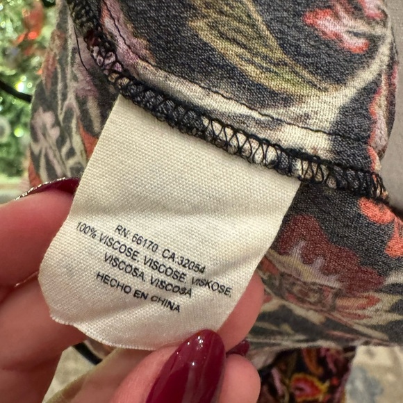 Anthropologie x Kachel Black Red Floral Wide Leg
Loose Fit Sleeveless Jumpsuit 4 - Picture 13 of 13